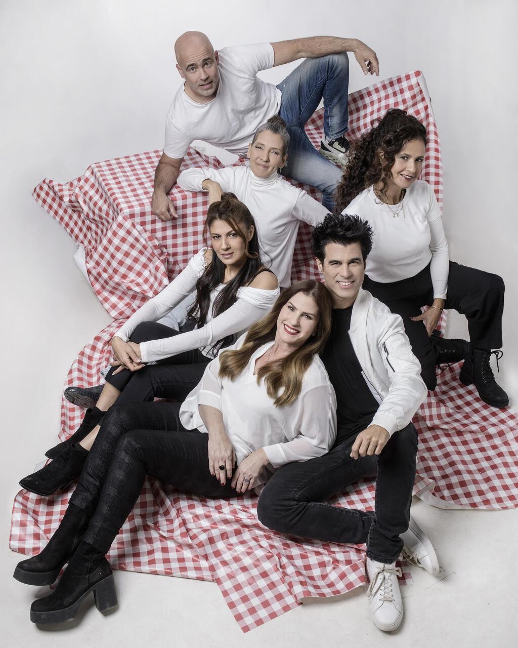 מימין למעלה: סער פין, אלינור אהרון, ליאת אחירון, טל מוסרי, בטי כהן ושיר גוטליב