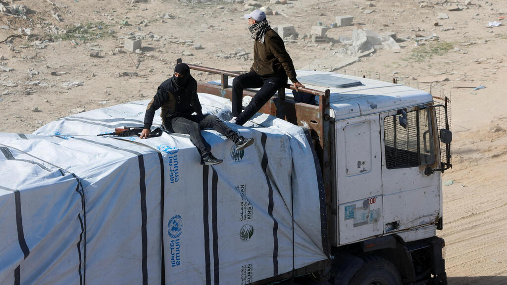 רפיח עזה משאיות סיוע הומניטרי