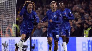 שחקני צ'לסי חוגגים