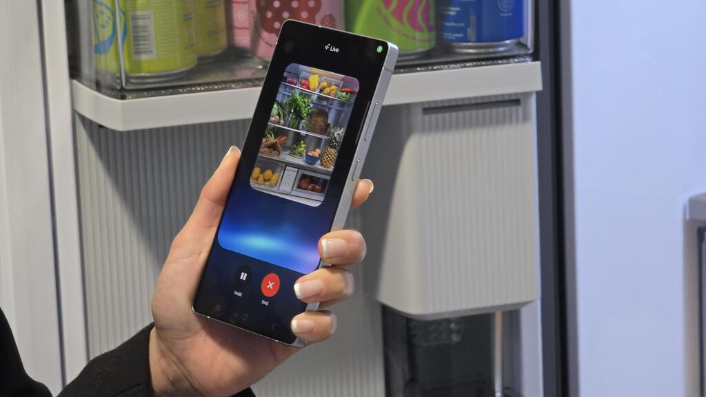 Samsung Galaxy S25 Ultra השקת גלקסי S25 של סמסונג