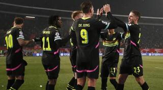 שחקני איינדהובן חוגגים