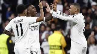 קיליאן אמבפה חוגג עם ויניסיוס ורודריגו