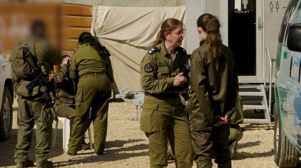 רגעי המפגש הראשון של החטופות עם כוחות צה"ל