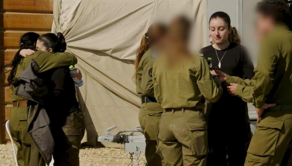 רגעי המפגש הראשון של החטופות עם כוחות צה"ל