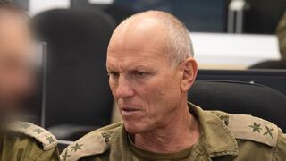 האלוף (מיל׳) ניצן אלון בדיון הערכות במפקדת השבויים והנעדרים