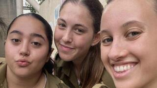 אמא של התצפיתנית נועם אברמוביץ' ז"ל בפוסט שמדבר על שחרור חברותיה לירי ונעמה