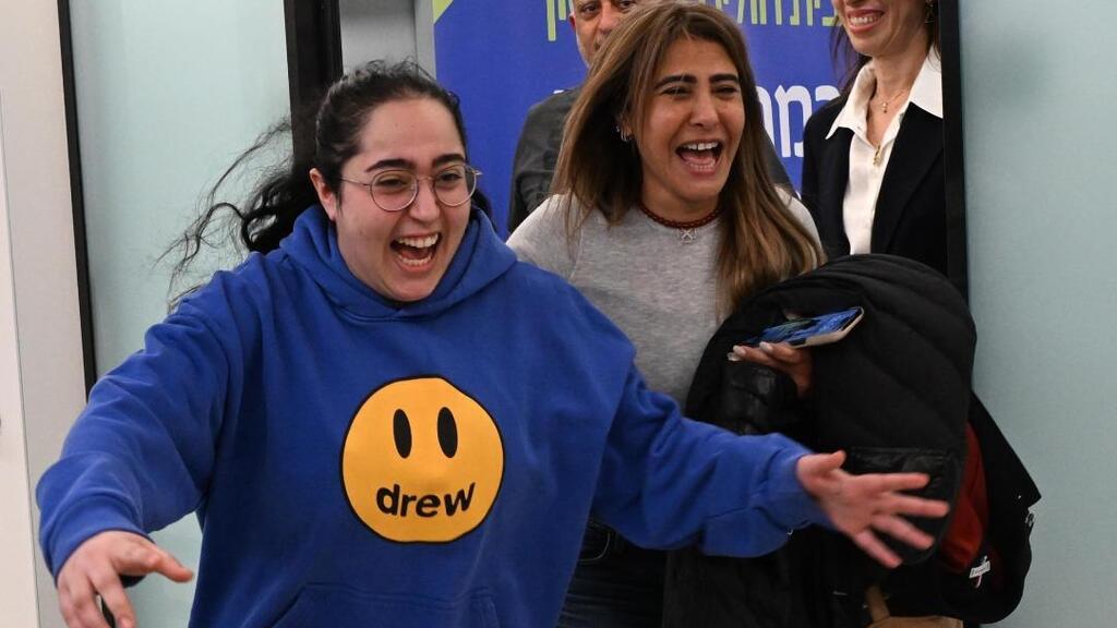 לירי אלבג מגיעה לבית החולים