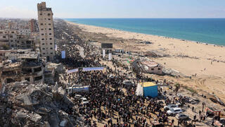 עקורים פלסטינים חוזרים לצפון רצועת עזה