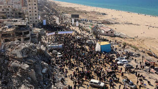 עקורים פלסטינים חוזרים לצפון רצועת עזה