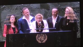 ניצולת השואה מריאן מילר נואמת בעצרת האו"ם