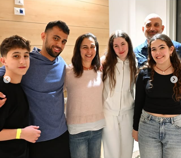  נעמה לוי