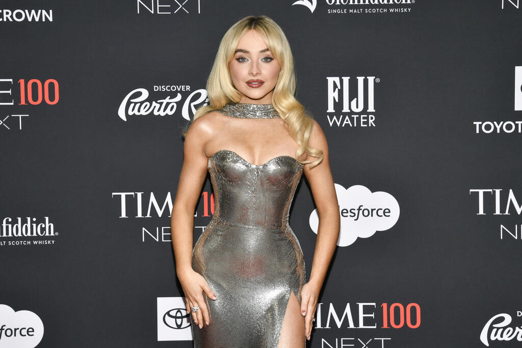 סברינה קרפנטר על השטיח האדום, 2024