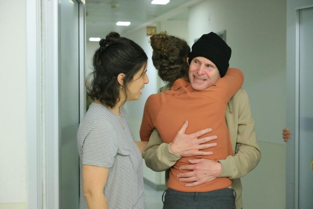 קית 'סיגל נפגש עם משפחתו