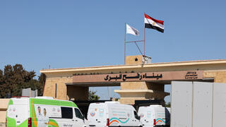 מעבר רפיח אמבולנסים נכנסים ל עזה