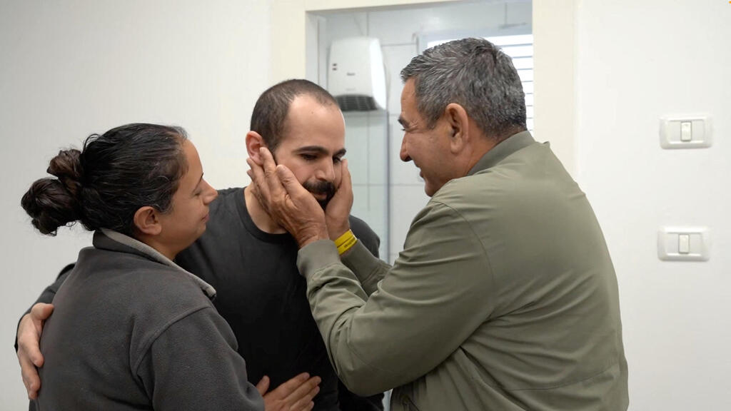 ירדן ביבס עם משפחתו בשיבא