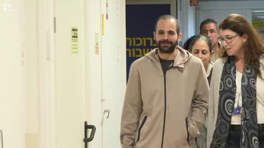 ירדן ביבס פוגש את משפחתו בשיבא