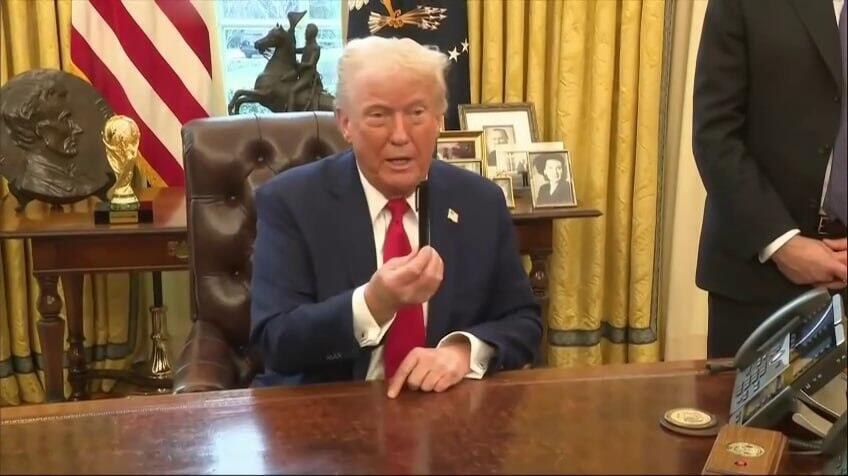 דונלד טראמפ משווה את ישראל לעט