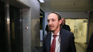 חנמאל דורפמן יוצא מחקירה במח"ש