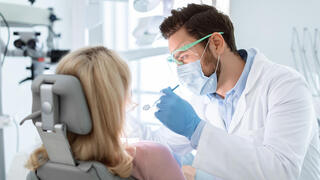 רופא שיניים