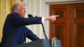 נשיא ארה"ב דונלד טראמפ במסיבת העיתונאים בבית הלבן