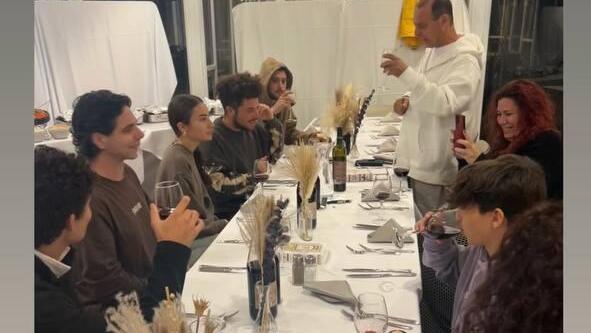 עופר קלדרון בארוחת שישי