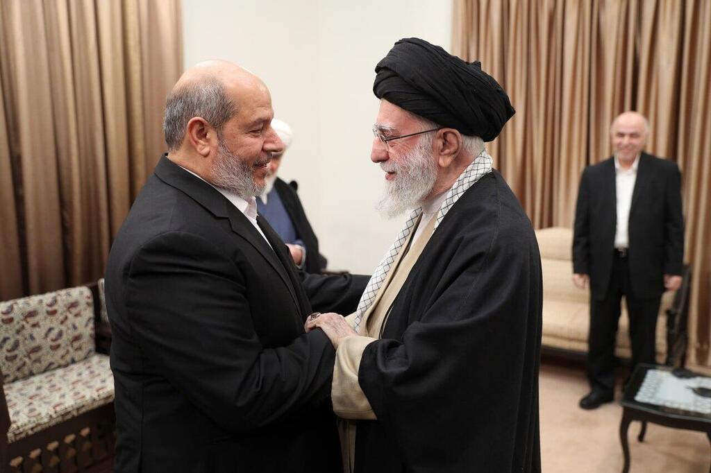 Then-Iranian supreme leader Ali Khamenei meeting with senior Hamas officials מהפגישה של עלי חמינאי מנהיגה העליון של איראן עם בכירי חמאס