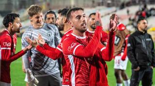 יורי מדיירוש מודה לקהל בסיום