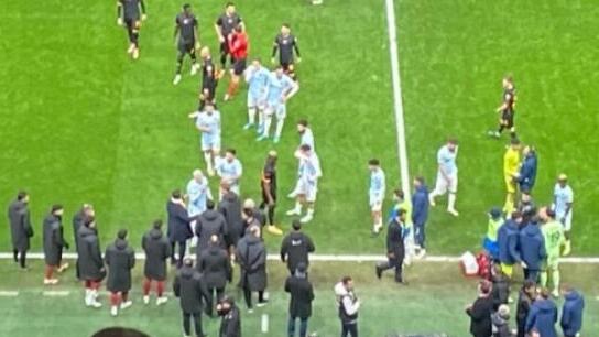 שחקני אדנה מפוצצים את המשחק