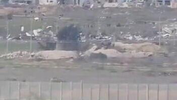 עזתים נצפים קרובים לגדר בגבול עם נחל עוז 