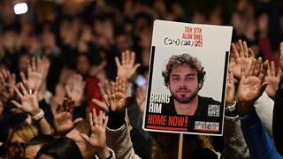 ציון יום הולדתו של החטוף אלון אהל בכיכר החטופים