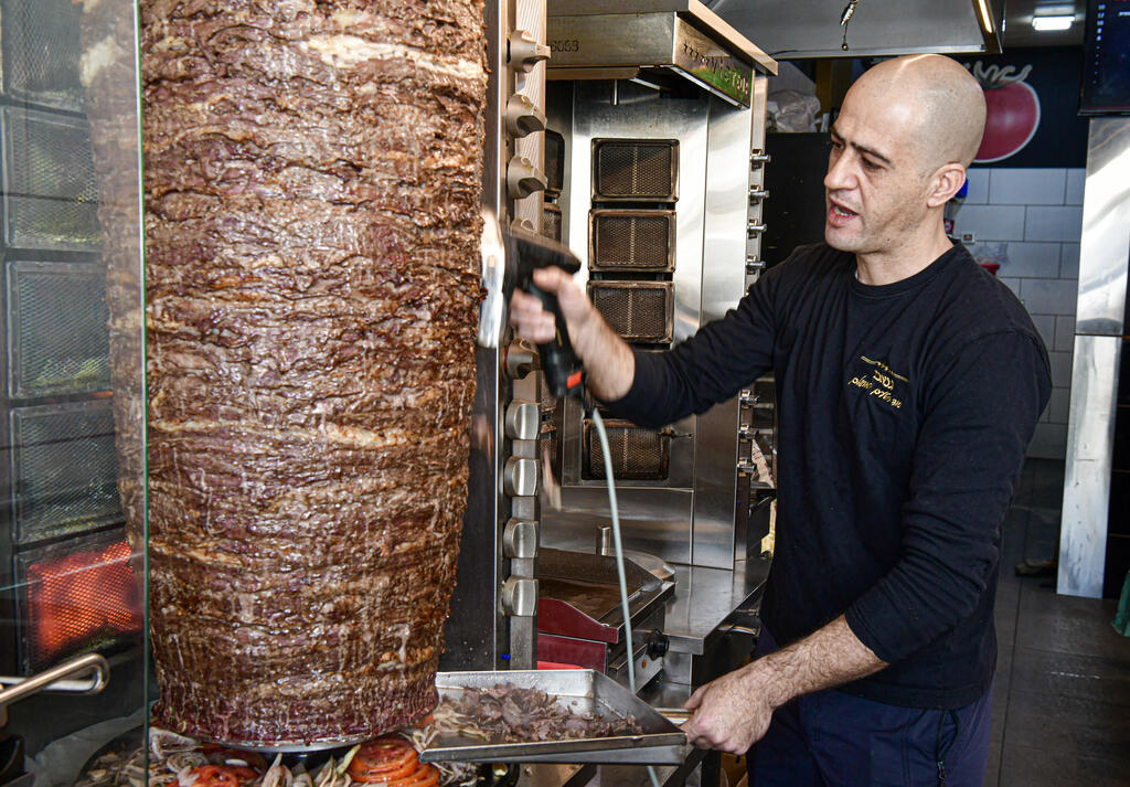 שווארמה גנאם בחיפה