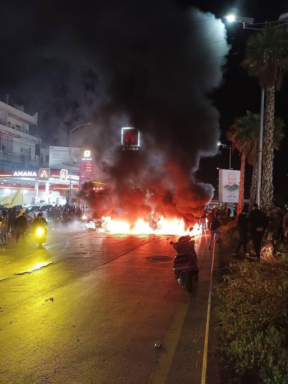 מחאות בכביש שדה התעופה של ביירות