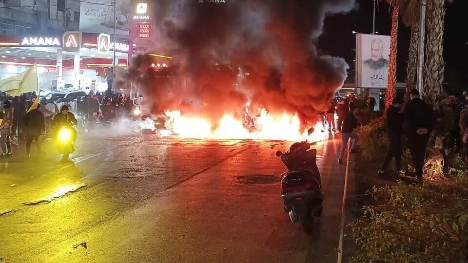 מחאות בכביש שדה התעופה של ביירות