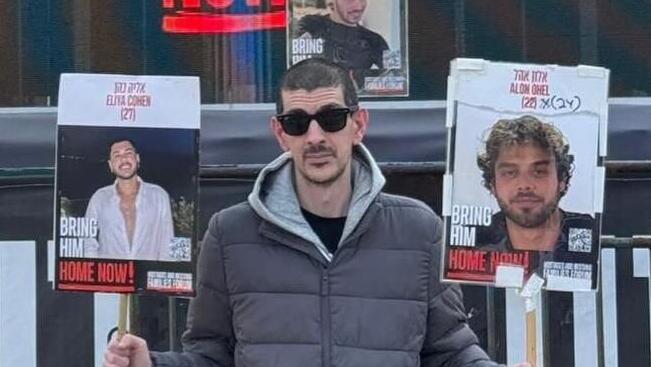 שורד השבי אור לוי לראשונה בכיכר החטופים