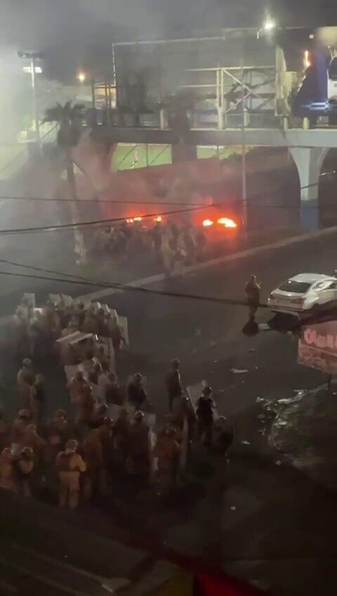 התפרעויות בשדה התעופה בביירות בלבנון, כוחות צבאיים הגיעו למקום