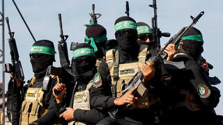 הבמה בחאן יונס לקראת העברת החטופים