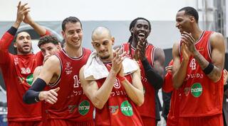 גיא פלטין מקבל את הכבוד