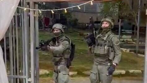 מסתערבי החטיבה הטקטית במג"ב ובלשי מחוז מרכז עוצרים חמושים אשר ירו בחתונה ותקפו שוטרים