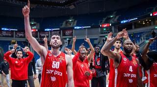 שחקני הפועל ירושלים חוגגים