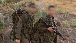 התאומים במדים