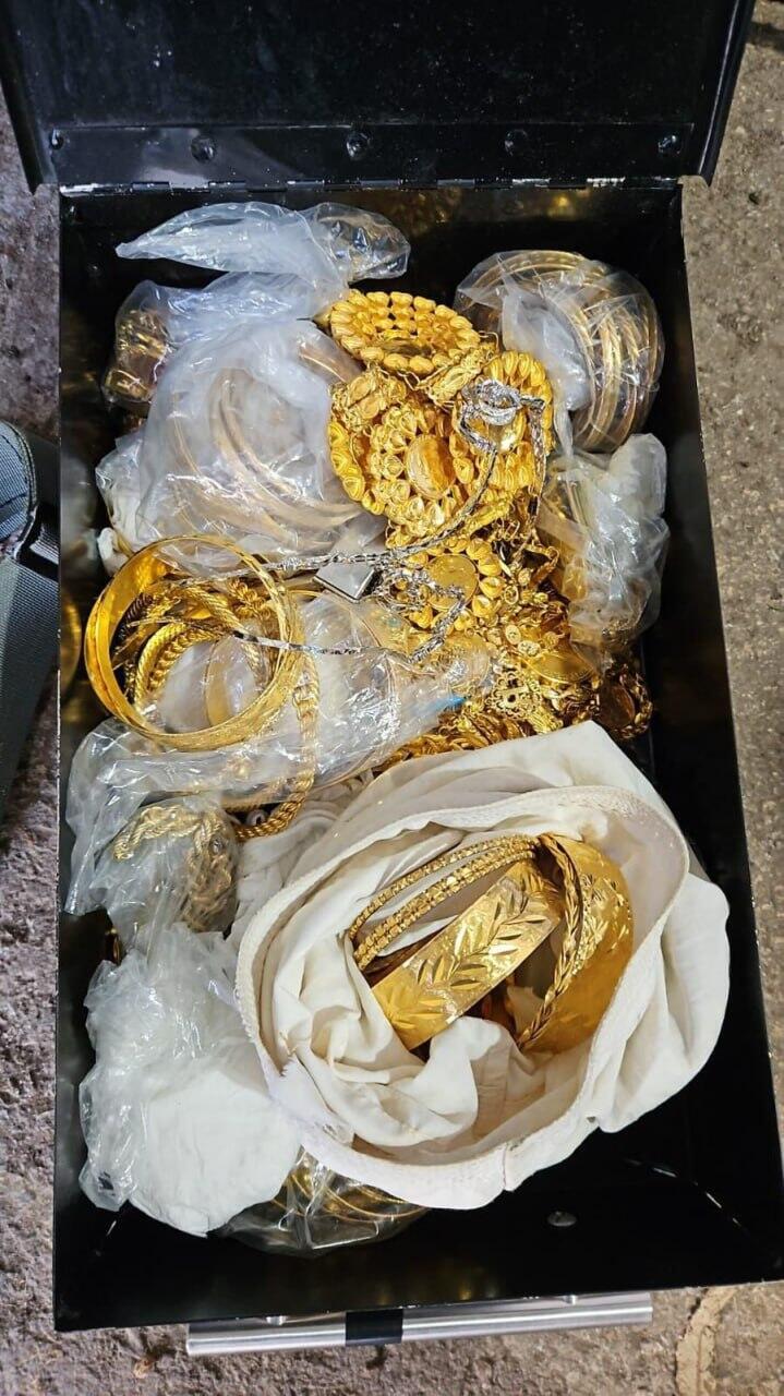 זהב ויהלומים שהוחרמו מעזה ולבנון מוצגים בתצוגת השלל שצה"ל תפס בעזה ובלבנון במהלך המלחמה