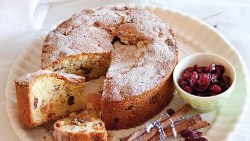 עוגת פירות יבשים