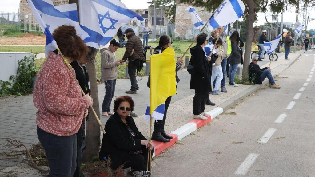 אבו כביר המכון לרופאה משפטית במהלך קבלת גופות החטופים