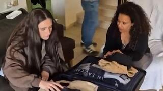 ניבה ונקרט אימו של עומר ונקרט ועדי טאוב חברתו הטובה בהכנות לקראת שחרורו מהשבי