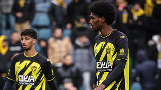 שחקן בית"ר ירושלים ז'אן מרסלן עם ירין לוי