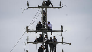 רגעי שחרור החטופים בפעימה השביעית