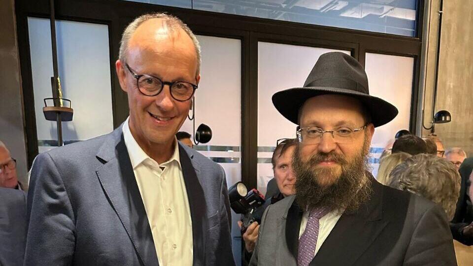 הקנצלר החדש לצד הרב טייכטל