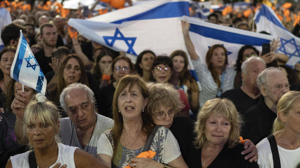 טקס לזכרם של משפחת ביבס והחטופים בבואנוס איירס