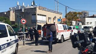 הזירה בבת ים בה אישה הוצתה על ידי בן זוגה