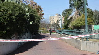 הזירה בבת ים בה אישה הוצתה על ידי בן זוגה